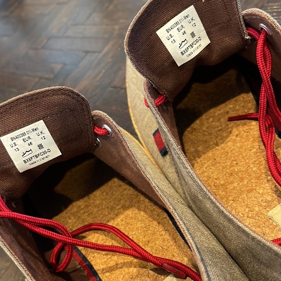 Ben Sherman - cool tan/grey lace-ups with red laces - lightly worn - Picture 8 of 12